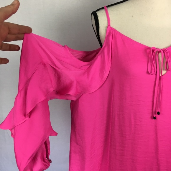 ❤️Jennifer Lopez cold shoulder top tie front L - Picture 2 of 6